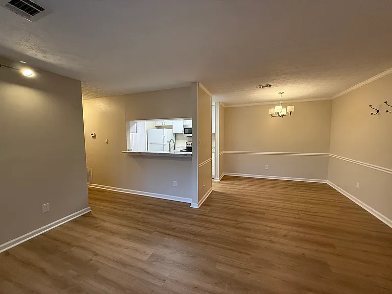 1005 McClelen Way — Photo 12
