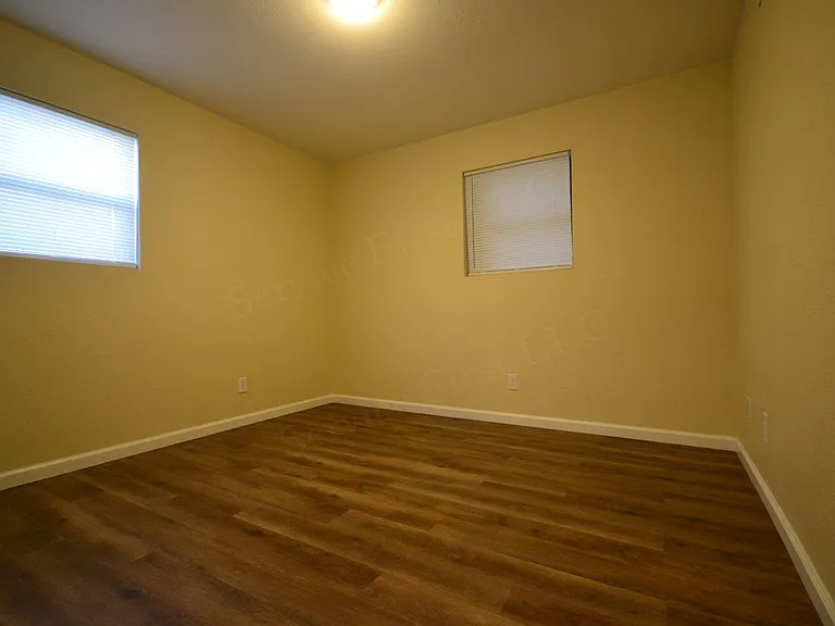 906 S Pike Ave — Photo 7