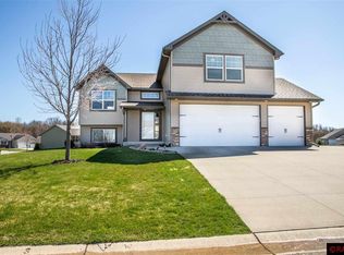 103 Hawk Ave, Eagle Lake, MN 56024