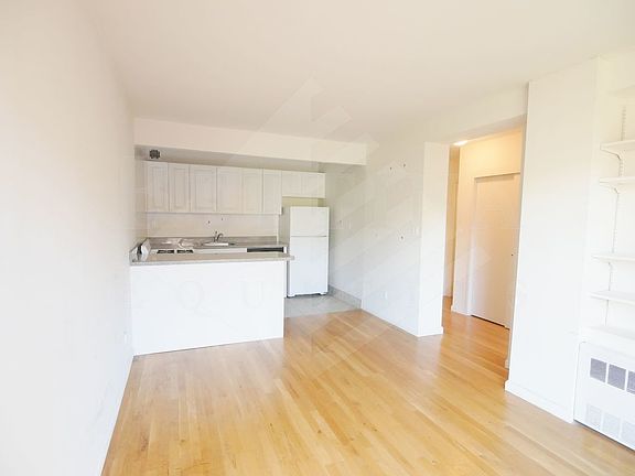 5th image of 171 E 89th St APT 9E