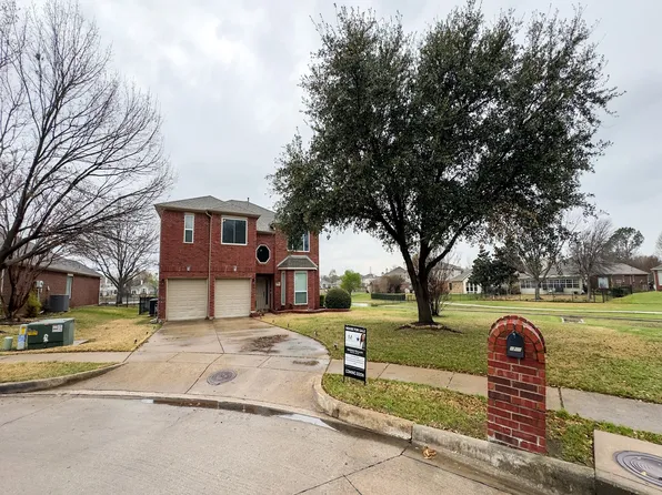 2700 Crater Lake Ln, Denton, TX 76210
