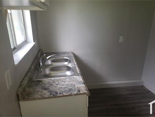 3rd image of 4680 Country Ln APT 2