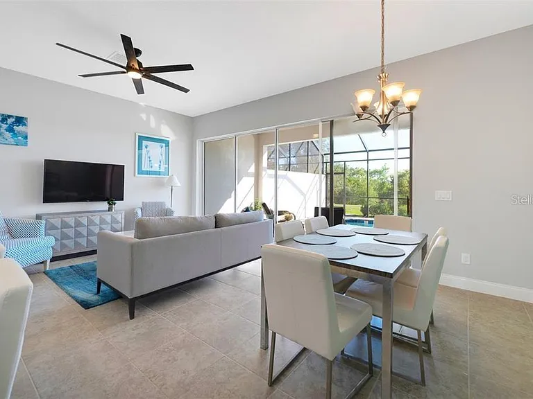 490 Captiva Dr — Photo 10