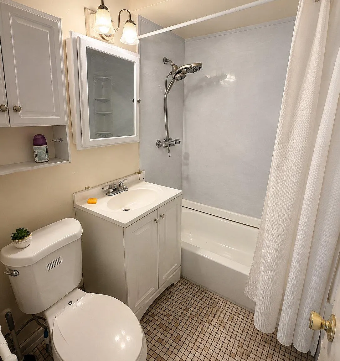 2 bed, 1.0 bath, 800 sqft, $2,400 — Photo 4