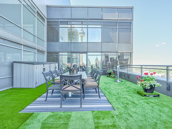 5th image of 25 Telegram Mews Unit Penthouse 5201