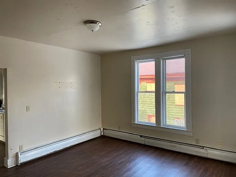 56 Lincoln Ave — Photo 5