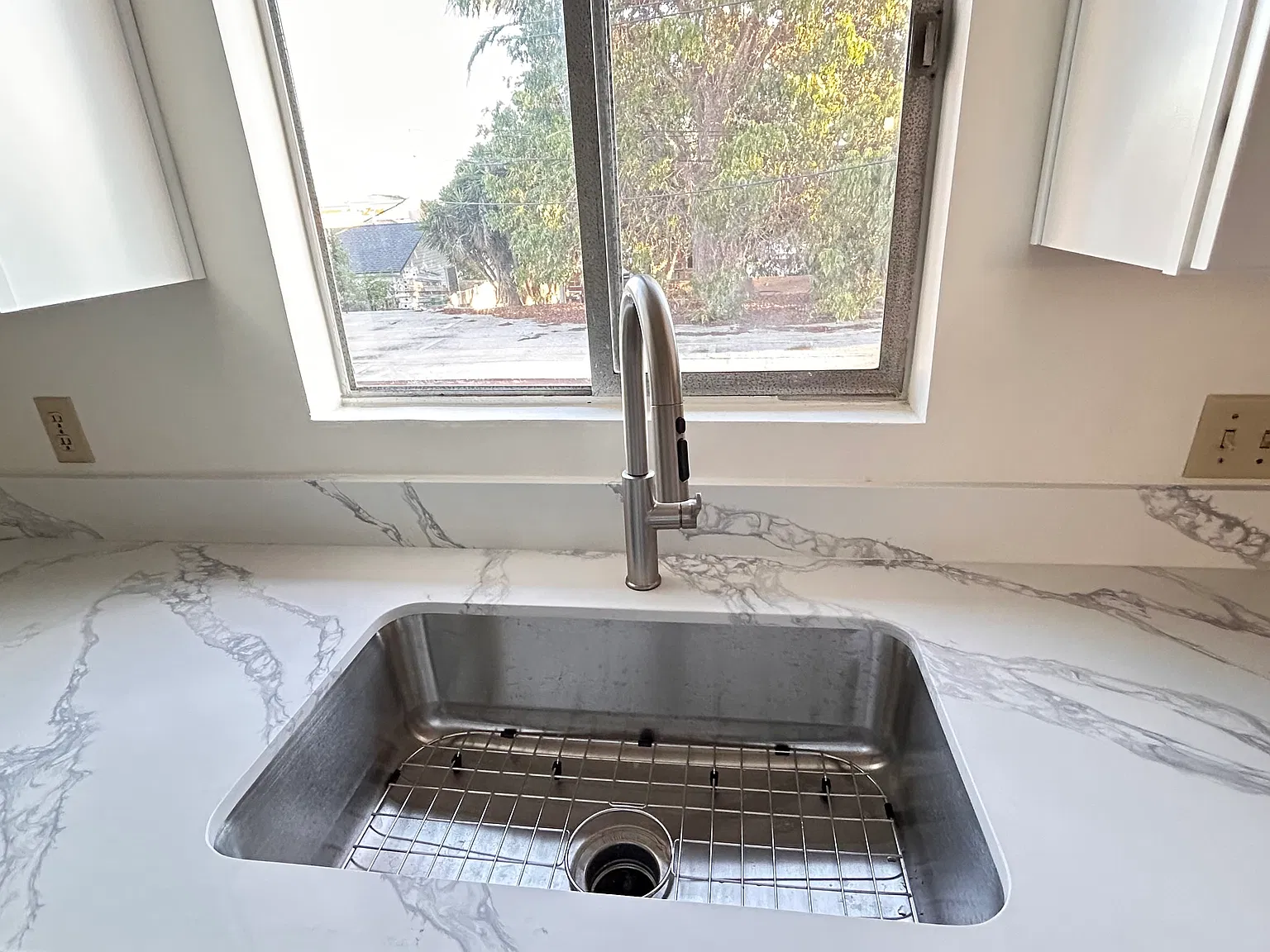 2 bed, 950 sqft, $2,500 — Photo 4