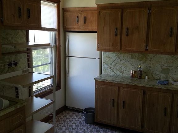 3rd image of 99 Laurel Ave #2