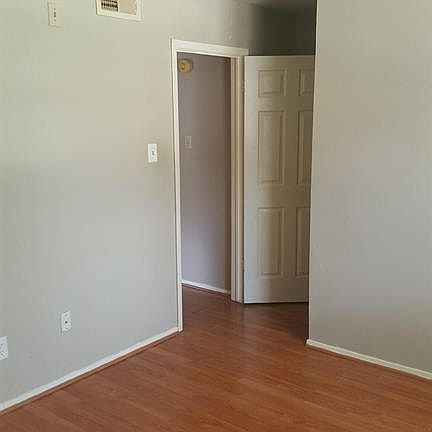4th image of 19302 Woodglen Dr
