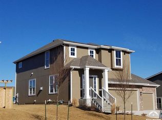 3604 Prairie Clover Ct, Lawrence, KS 66049