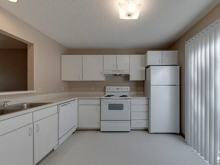 Country Meadow Residences — Photo 5