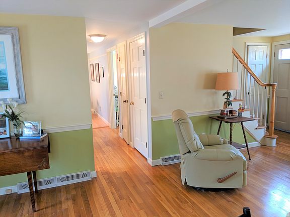 5th image of 14 Woodridge Rd