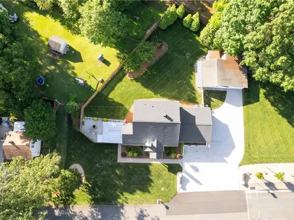 130 Belle Meade Ave, Rural Hall, NC 27045