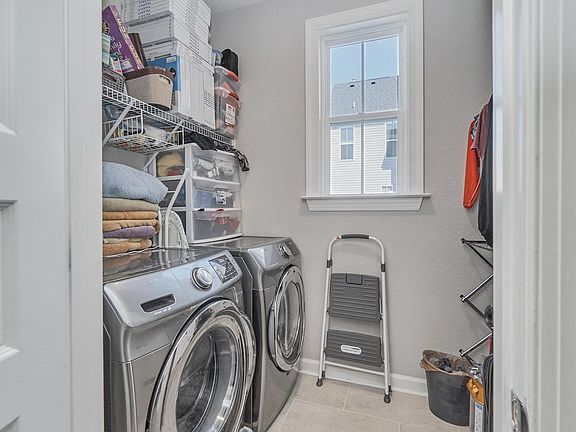 4th image of 1012 Little Bay Ave #A