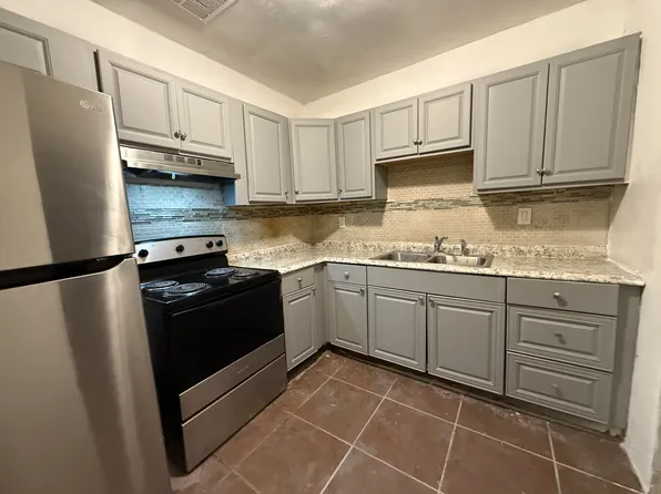 2960 NW 187th St, Miami Gardens, FL 33056