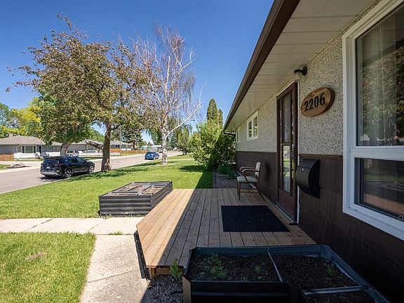 5th image of 2206 5a Ave N