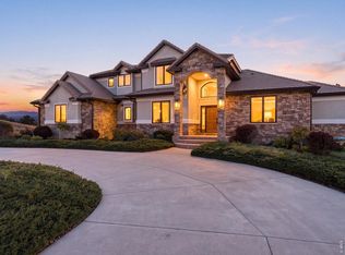 7705 Crestview Dr, Longmont, CO 80504