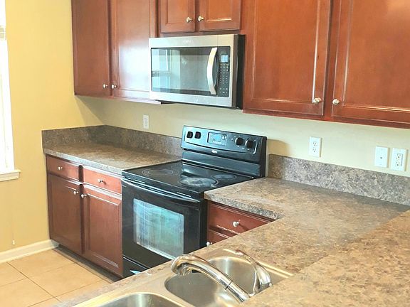 5th image of 11738 Alexandra Dr