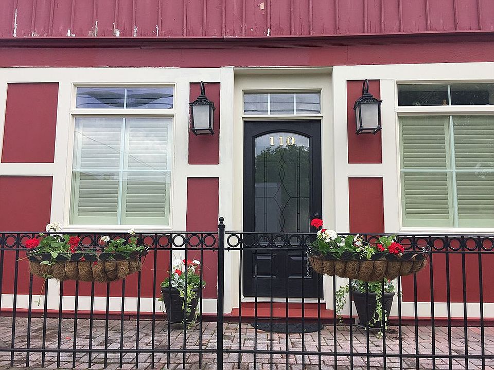 Main St frontage 