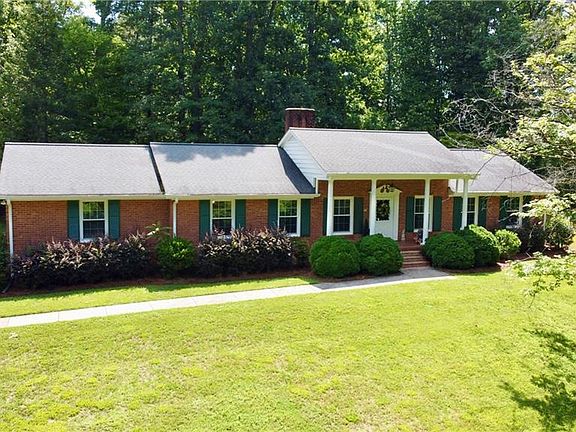 4th image of 541-549 Conrad Rd