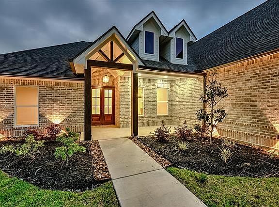3rd image of 3570 Lily Ln