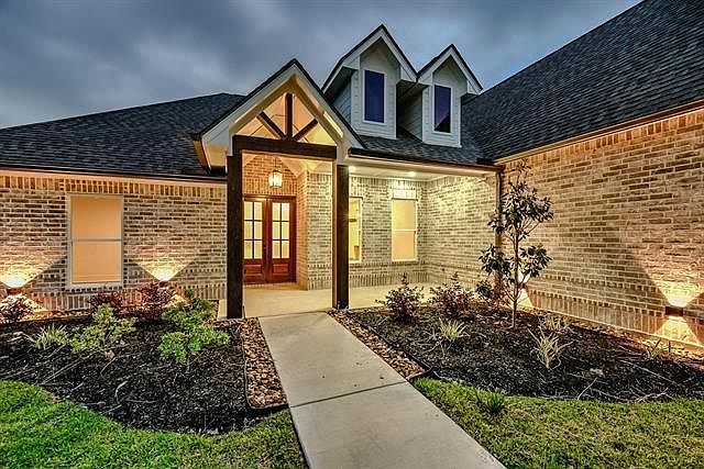 Listing photo 3