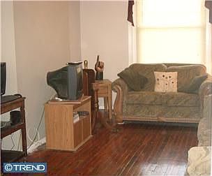 3rd image of 642 E Ontario St