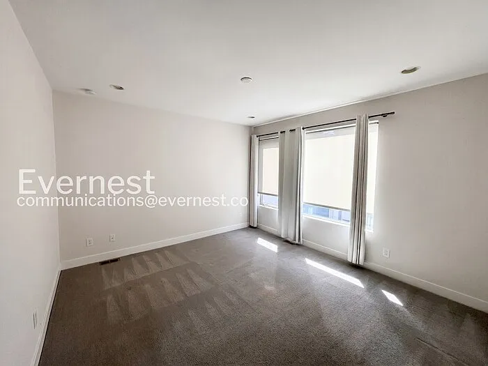 2649 17th St #5 — Photo 11