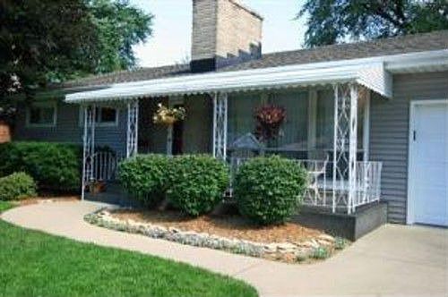4th image of 2933 Lincoln Ave