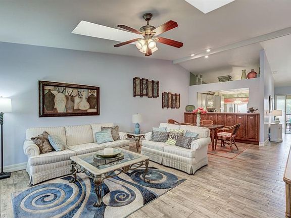 4th image of 5319 Fox Hollow Dr #408