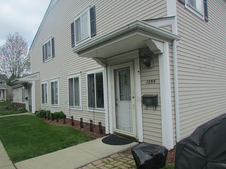 1st image of 1055 Cove Dr