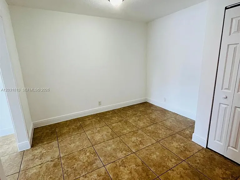 7701 SW 10th Ct #1A — Photo 4