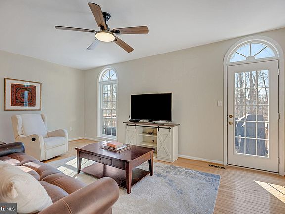 3rd image of 9431 William Kirk Ln