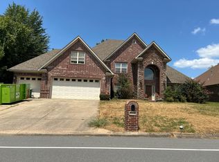 1919 Wellington Village Rd, Little Rock, AR 72211