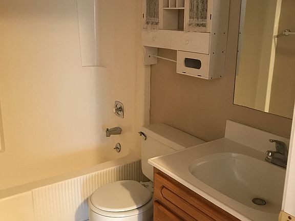3rd image of 405 S Main St #10685802