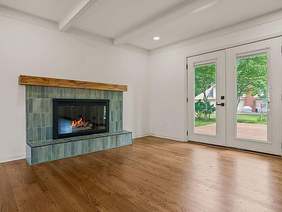 4th image of 3520 W 93rd St