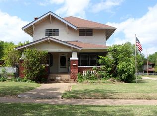 1102 W Oklahoma Ave, Enid, OK 73703