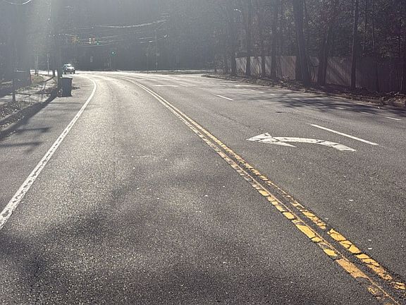 5th image of 863 Larkfield Rd