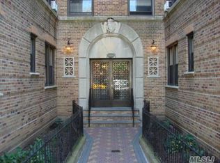 82-06 34 Ave, jackson Heights, NY 11372
