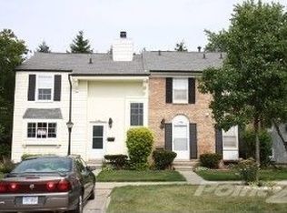 3166 Bolgos Cir, Ann Arbor, MI 48105