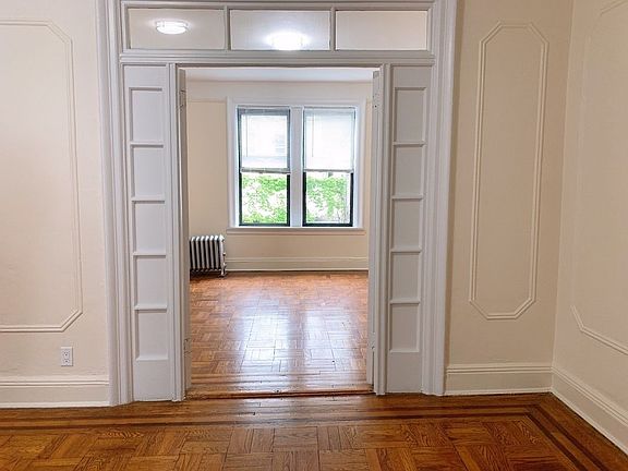 4th image of 25-31 36th St #2R