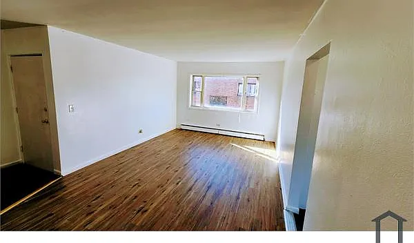 2100 Williamsburg Dr #302 — Photo 6