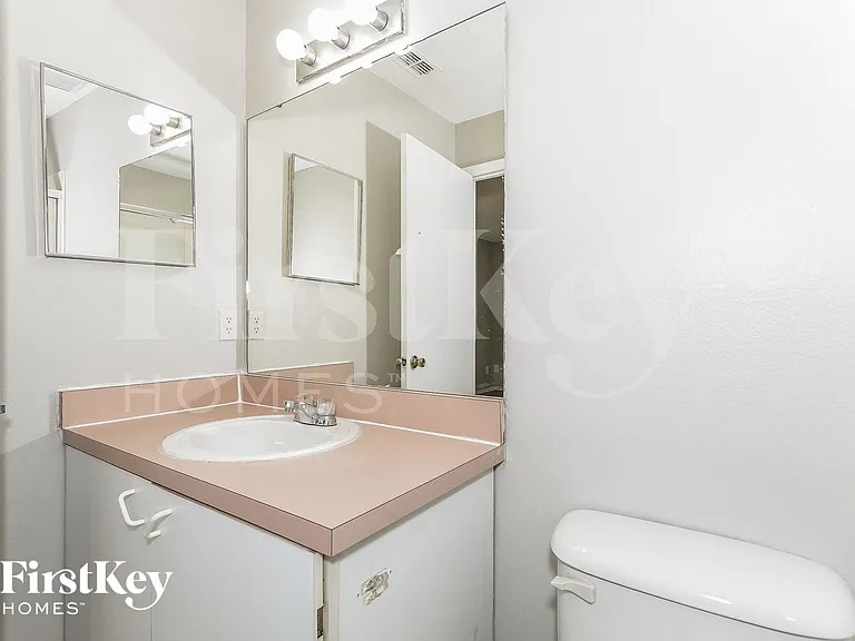 1420 Kissimmee Dr — Photo 11