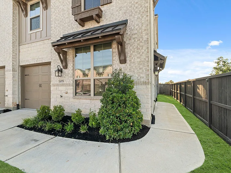 6579 Scarlet Pond Ln — Photo 5