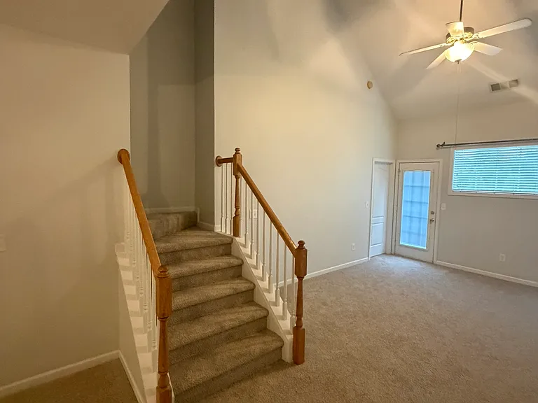 2414 Suwanee Pointe Dr — Photo 5