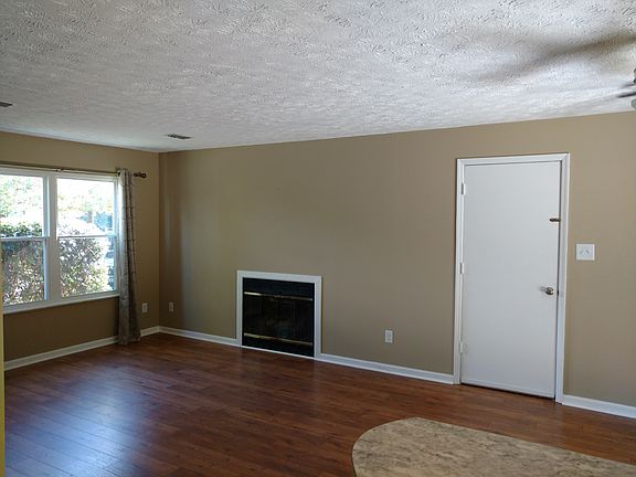 4th image of 5911 Slater Mill Ln