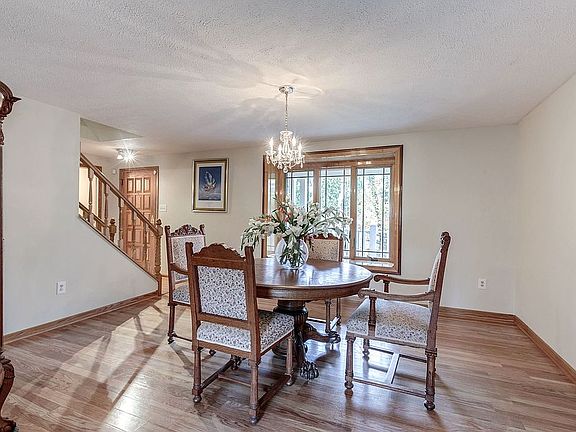 5th image of 8225 Cambourne Ct