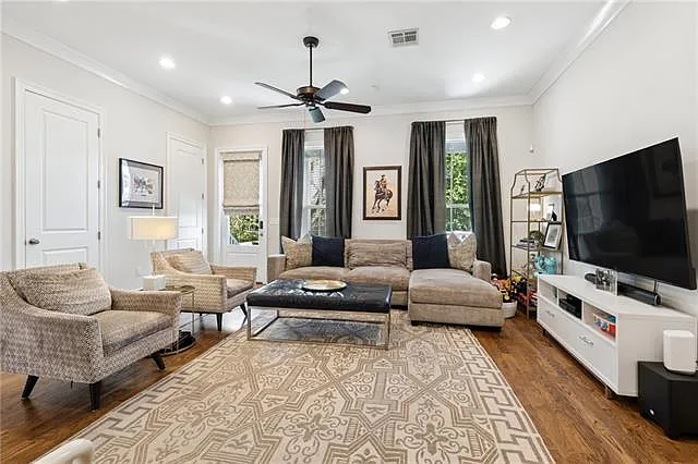 540 S Hennessey St — Photo 5