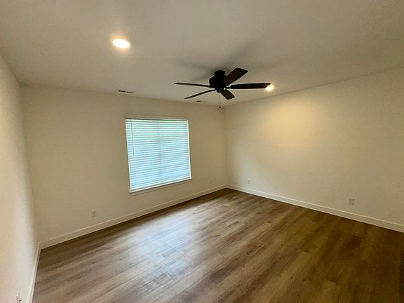 5th image of 2365 E Bearfield Rd #B