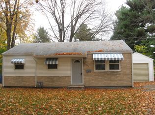 1749 Schrader Ave, Springfield, IL 62702